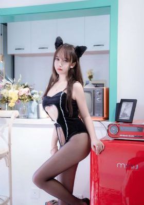 美女被躁得爽爽的_HD全集免费观看