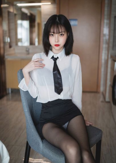 日本丰满人妻熟妇免费中文字幕_蓝光原盘在线观看