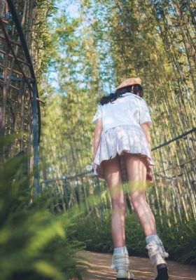 美女被挤奶_超清超清免费观看